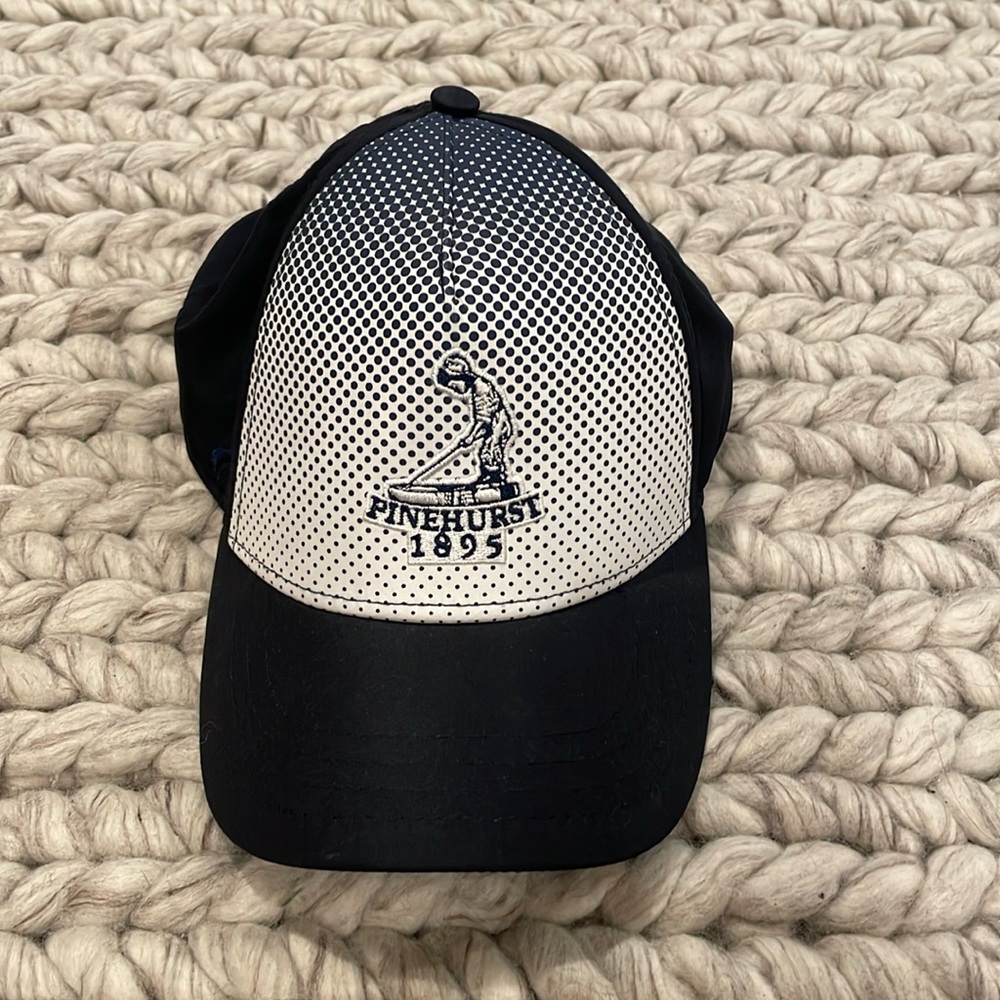 EUC Pinehurst logo golf ball cap